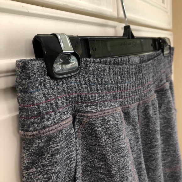 Ivivva by Lululemon crop joggers - Picture 5 of 8